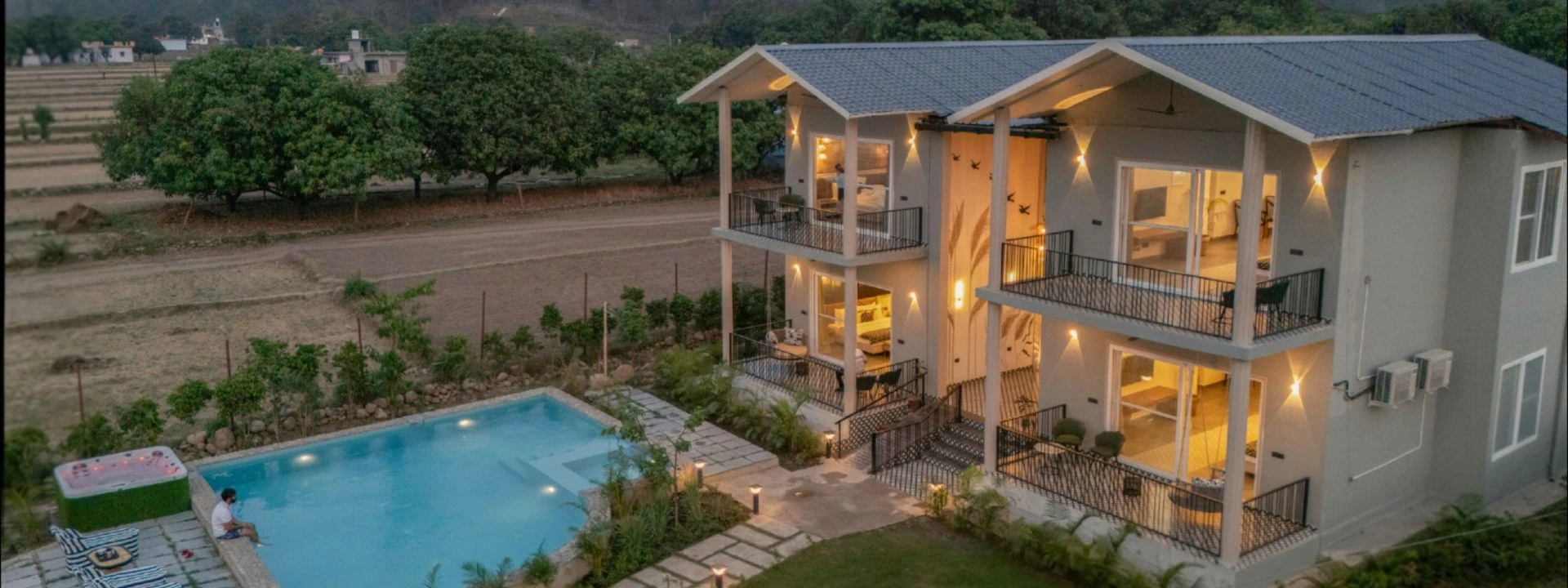 Luxury resort in Jim Corbett – Srina Vilas front view